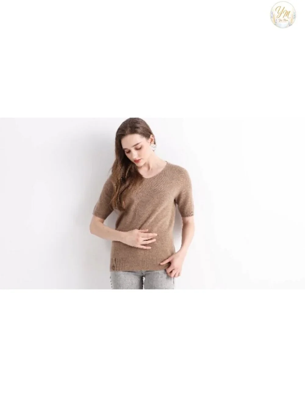 100% Merino Wool Seamless Knit V-Neck Short Sleeve Sweater